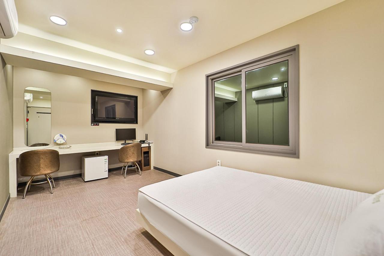 Top Motel Busan Extérieur photo