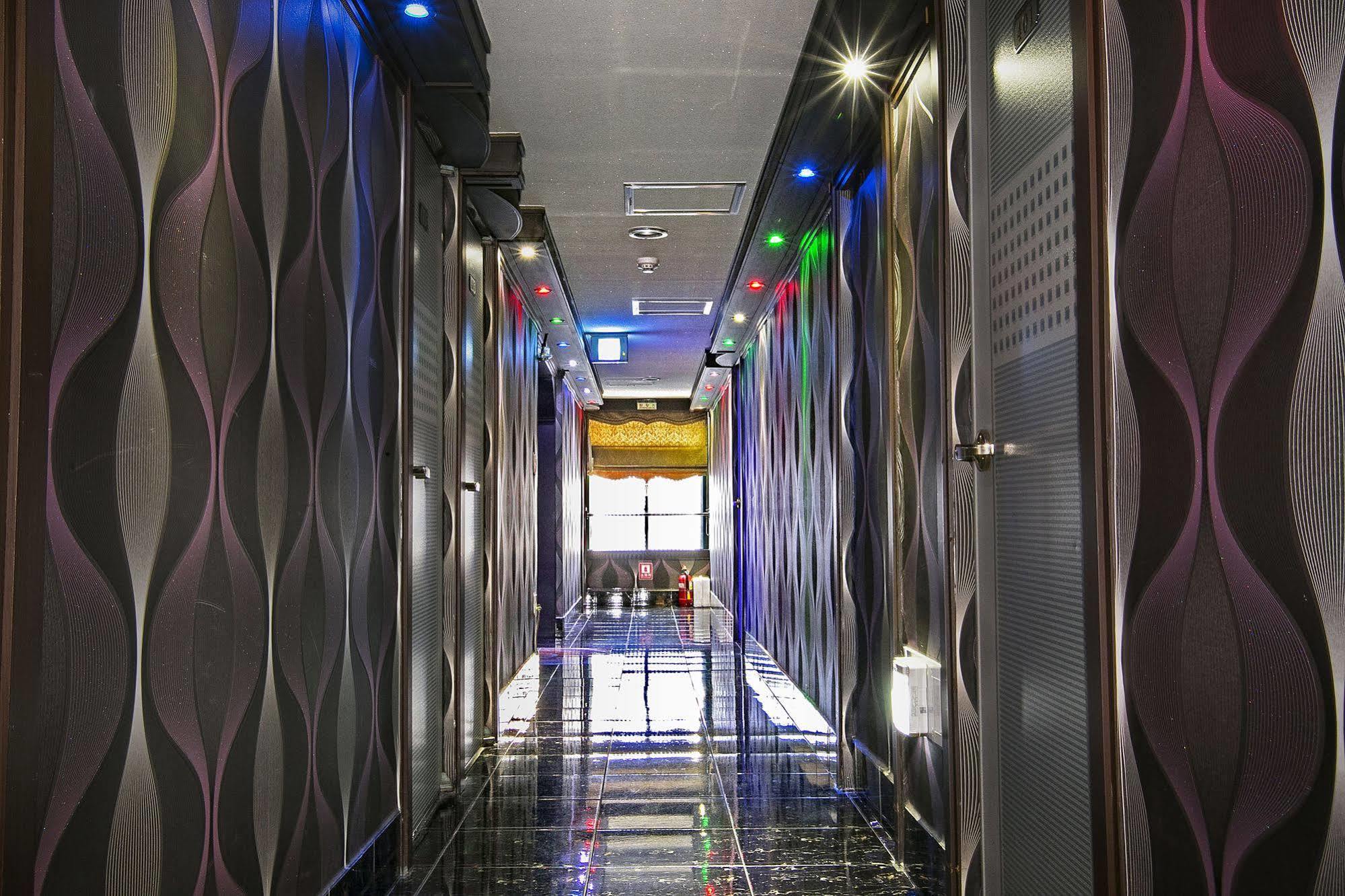 Top Motel Busan Extérieur photo